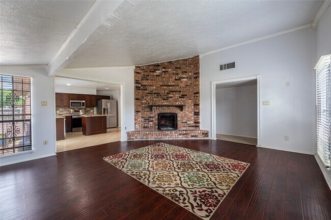 Foto del edificio - 15722 Corsair Rd
