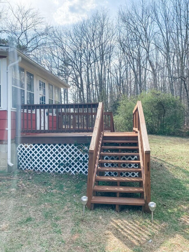 1047 Matts Trail, Nathalie, VA 24577 House Rental in Nathalie, VA