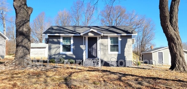 Building Photo - 4302 Hilltop Rd