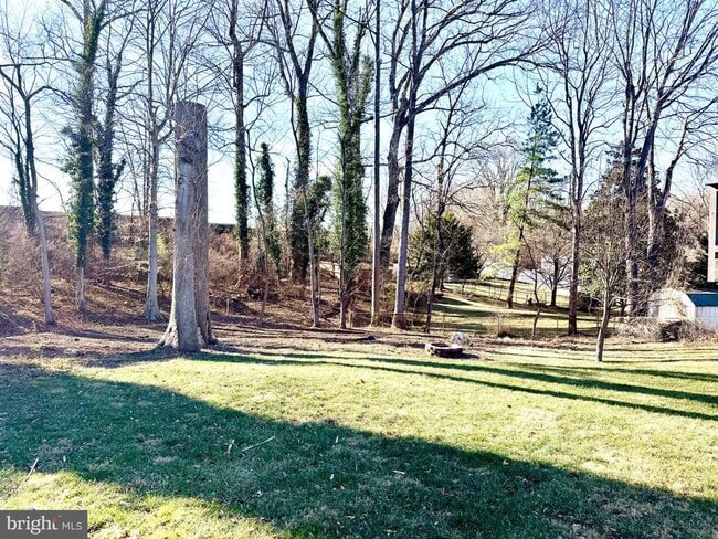 Foto del edificio - 7815 Bristow Dr