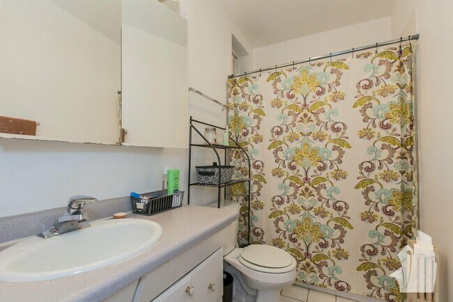 Foto del edificio - 1 bedroom in Chicago IL 60614