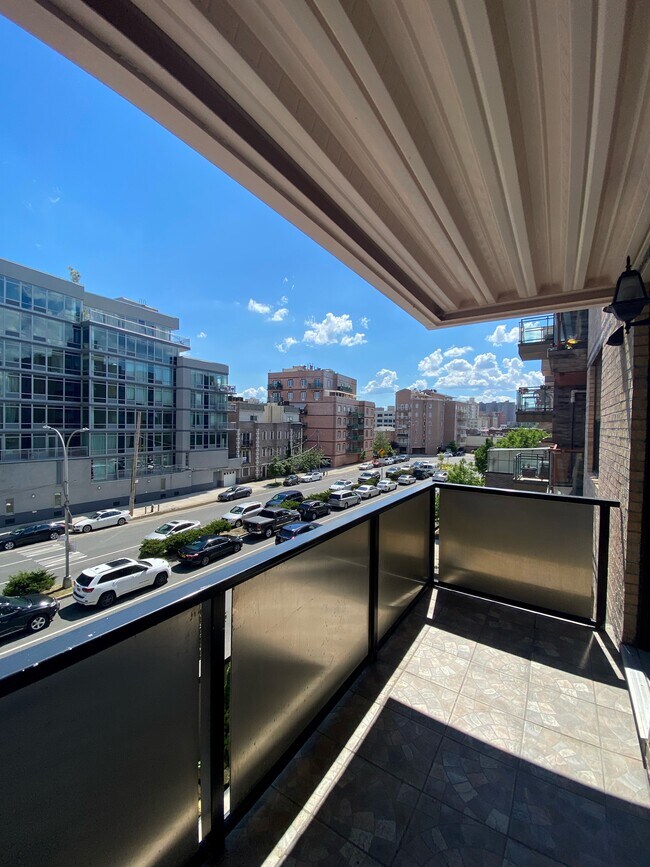 Balcony - 3431 Guider Ave