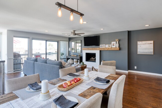 Foto del edificio - 748 Manhattan Beach Blvd