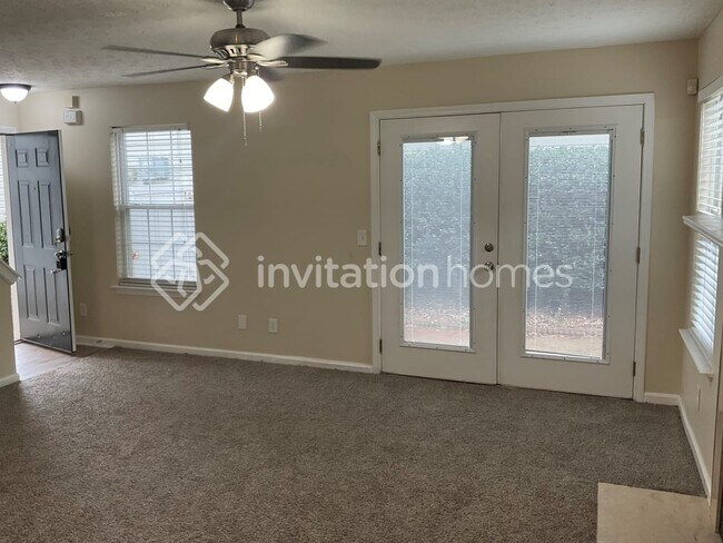 Foto del edificio - 2065 Keenland Ct