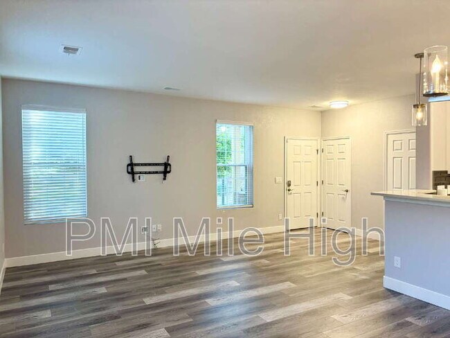 Building Photo - 12743 Leyden St