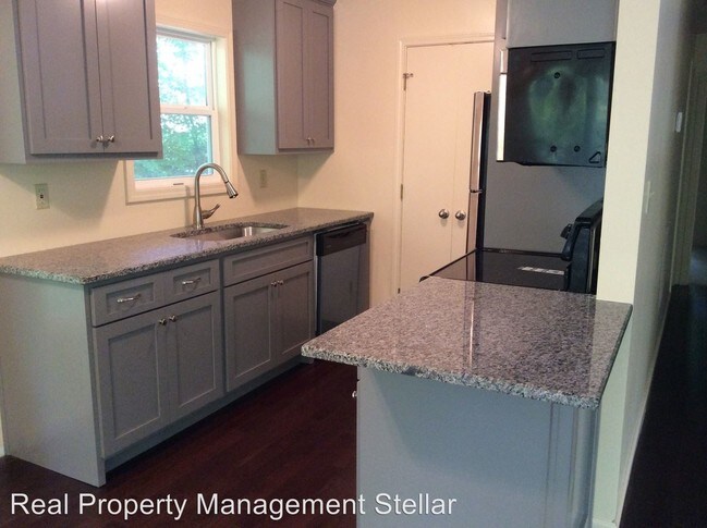 Building Photo - 3 br, 2 bath House - 7743 Elm Circle