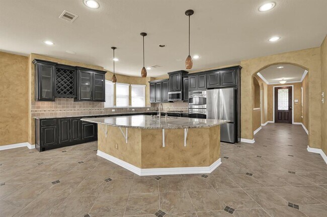 Foto del edificio - 459 Hendricks Forest Ln