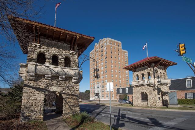 Foto principal - 2306 Park Pl Ave