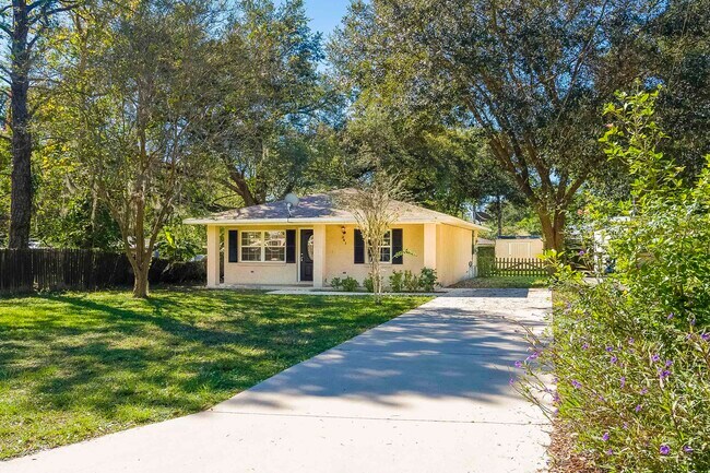 Foto del edificio - 241 Cantio Ave