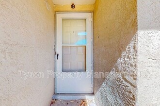 Building Photo - 5516 Cancelar Dr NE