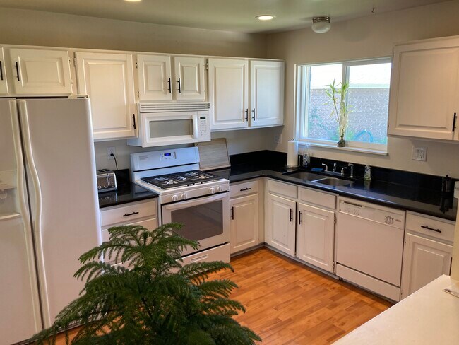 Foto del edificio - 1904 33rd Ave