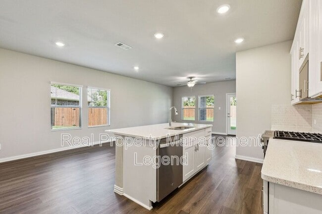 Building Photo - 4018 Sandstone Dr