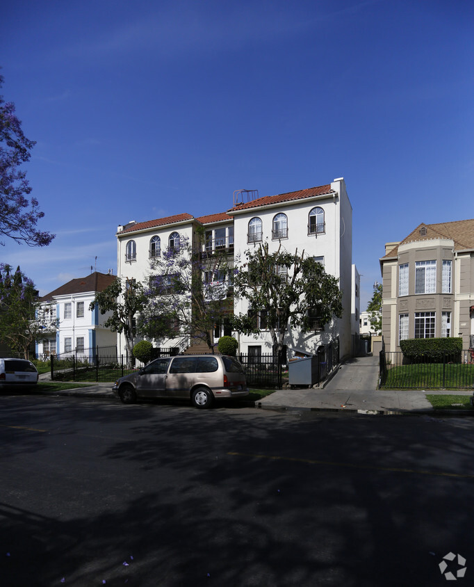 Foto del edificio - Kenmore Apartments