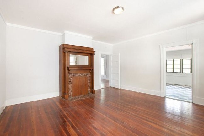 Building Photo - 1 bedroom in Deland FL 32720