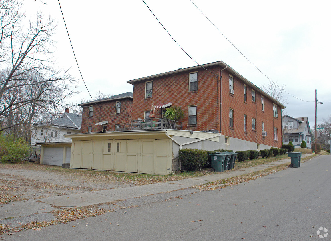 Building Photo - 1760-1773 Brookline Ave