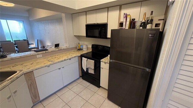 Foto del edificio - 735 SW 148th Ave