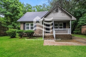 Building Photo - 212 Woodcrest Dr