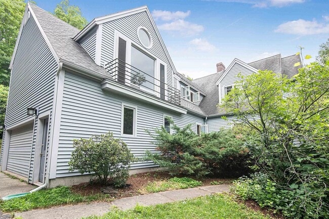 Building Photo - 5BD/3BA Beautiful House in South Burlington