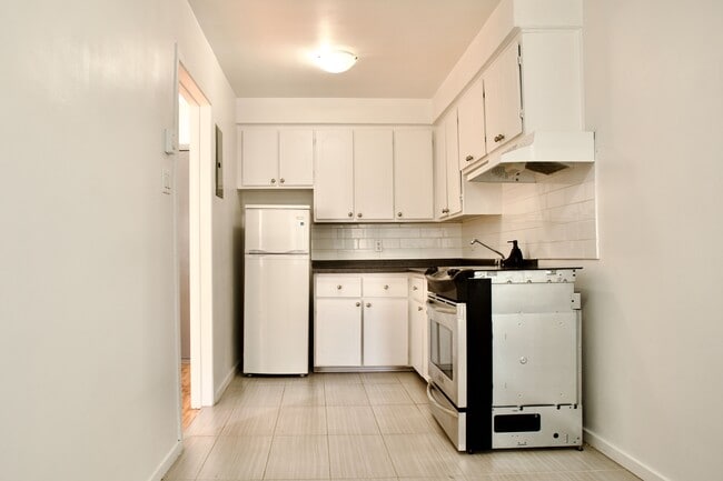 Building Photo - 3919 Newmarch