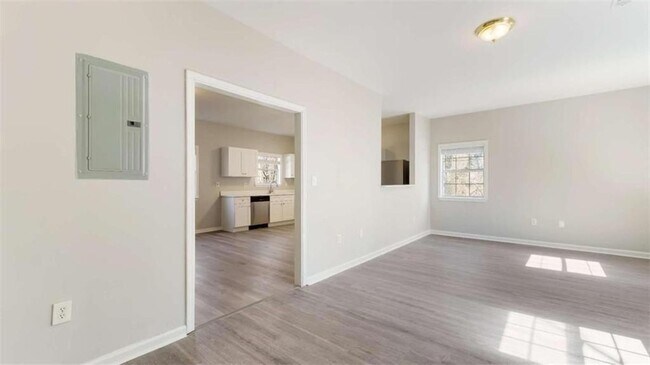 Foto del edificio - 848 Ridge Ave NW