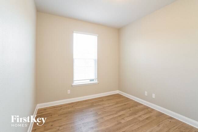 Building Photo - 1450 Tropical Pine Cove