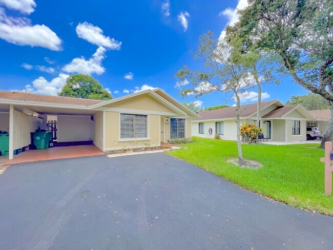 Building Photo - 3618 W Bell Dr