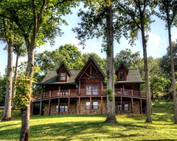 Primary Photo - $1,900 - 2 Bedroom 1 Bathroom Gorgeous Fur...