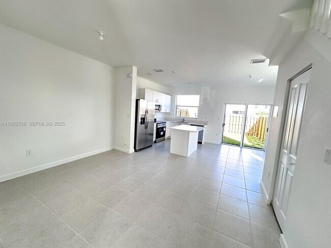 Foto del edificio - 16261 SW 292nd St