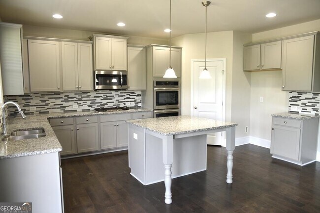 Foto del edificio - 4002 Golden Gate Wy