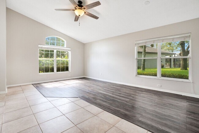 Building Photo - New Rental!