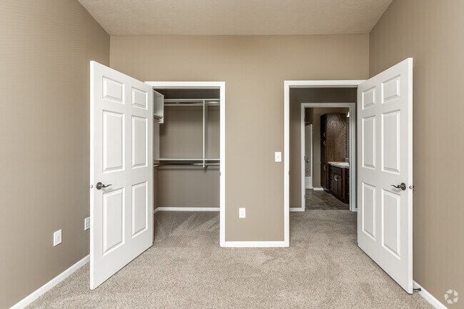 Habitación - MacArthur Square Apartments