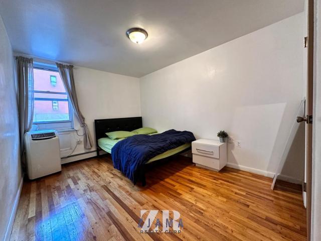 Foto del edificio - 2 bedroom in BROOKLYN NY 11226