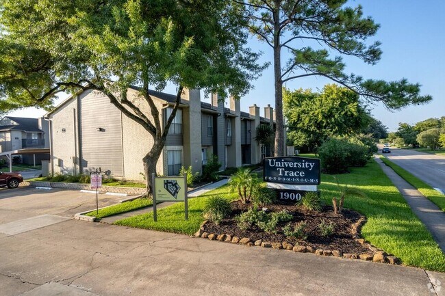 Foto del edificio - 1900 Bay Area Blvd