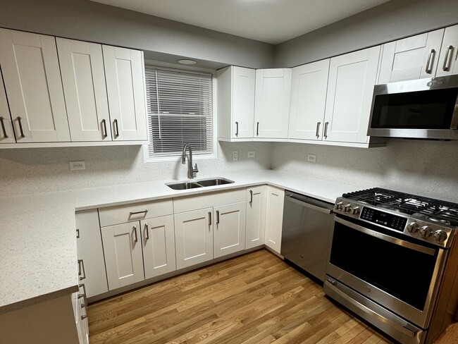 Building Photo - 6835 W 95th St