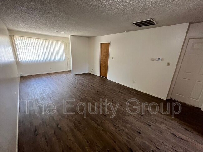 Building Photo - 3633 W Colonial Ave