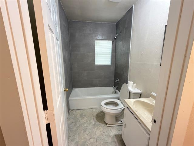 Foto del edificio - 6010 Chippewa Dr
