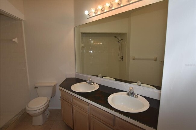 Foto del edificio - 3240 Brewster Dr