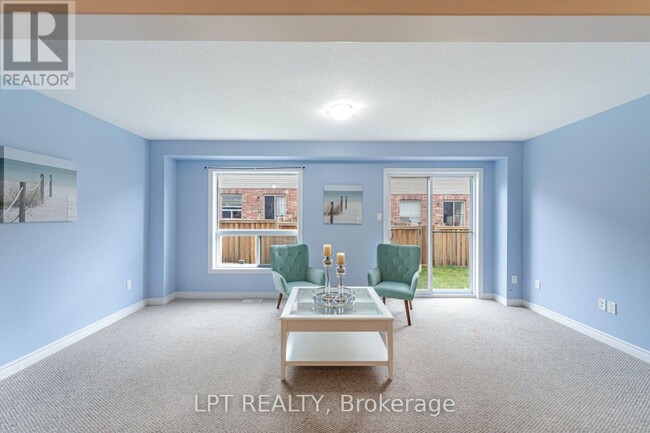 Building Photo - 124 Parkinson Crescent
