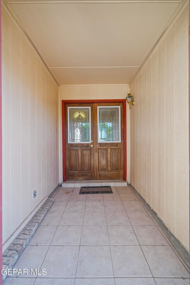 Building Photo - 4805 Maureen Cir