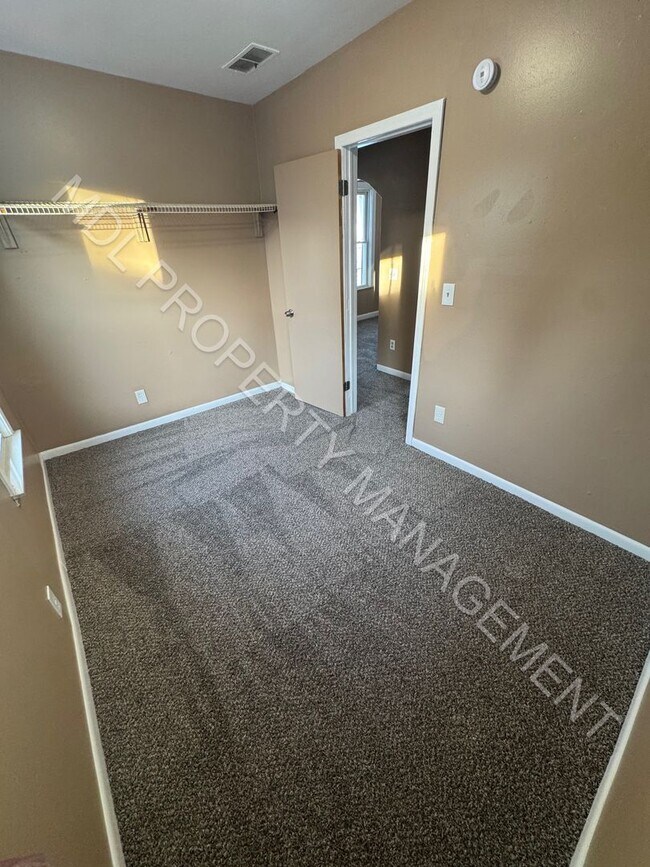 Foto del edificio - 2 Bedroom Spacious House