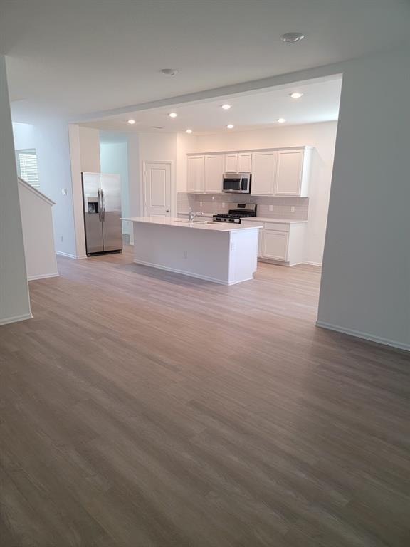 Building Photo - 24063 Hawthorn Lakes Dr