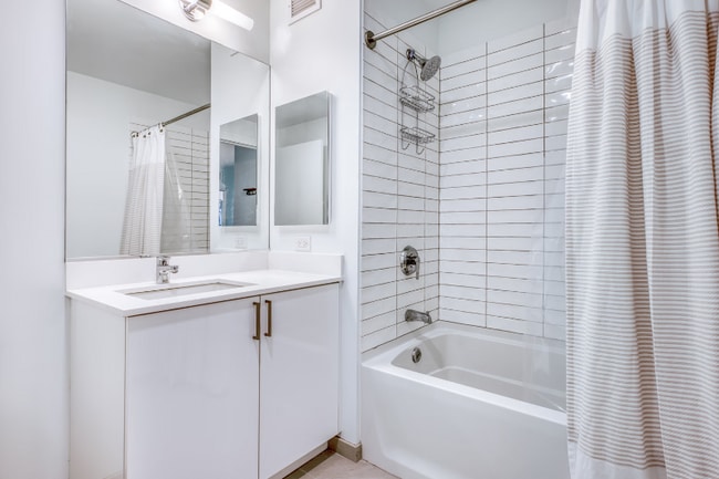 Foto del edificio - 413 S Halsted St