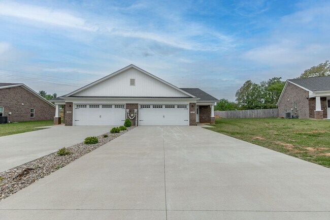 Foto del edificio - 307 Breckinridge Cir