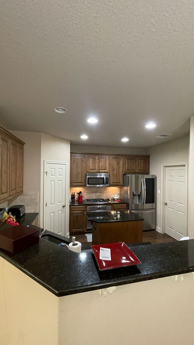 Building Photo - 15321 Glen Heather Dr