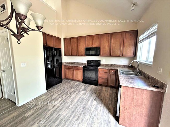 Building Photo - 9848 Kenton Cir