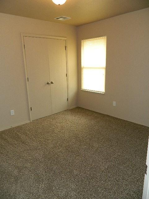 Building Photo - 3603 Vanguard Dr