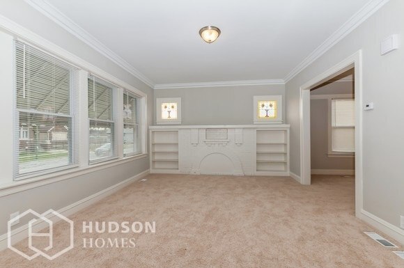 Building Photo - 8346 S Hermitage Ave