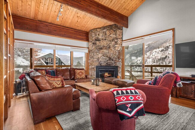Foto del edificio - 837 Mountain Laurel Dr