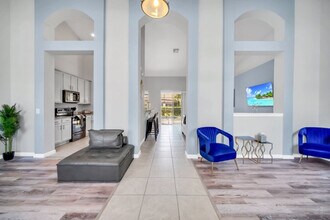Building Photo - 4168 Oak Tree Dr