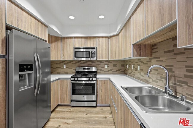 Foto del edificio - 1301 Brockton Ave